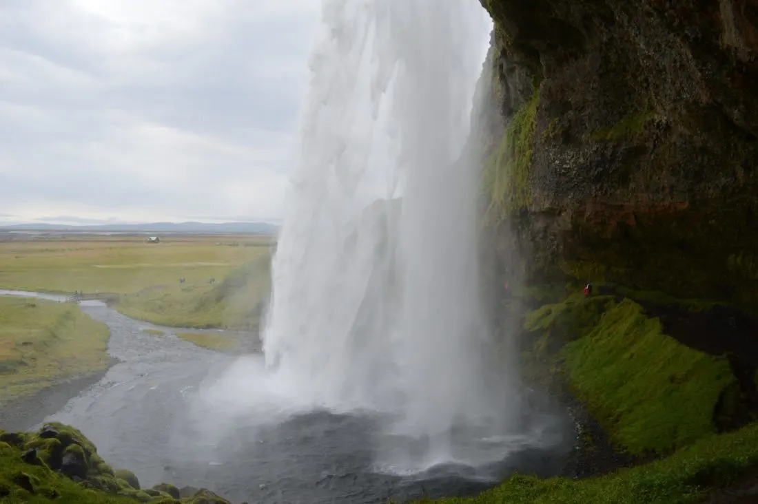 Seljalandsfoss Waterfall | Golden Circle Tour Iceland Þingvellir Geysir Gullfoss © CoupleofMen.com
