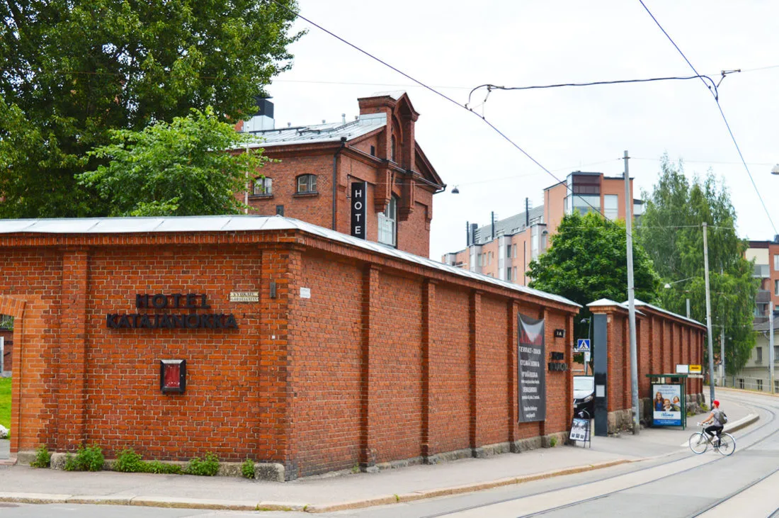 Restaurant & Prison Linnankellari | Gay Couple City Weekend Helsinki Finland © Coupleofmen.com