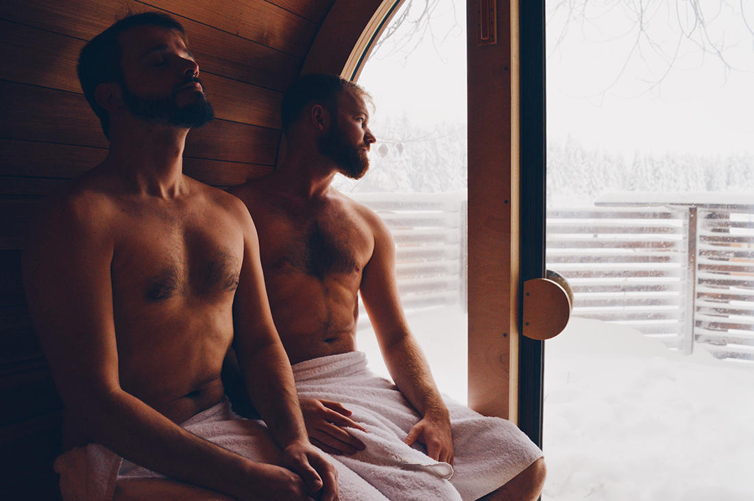 gay couple two men in sauna Slumber Wine Barrel Taufsteinhütte Central Germany © CoupleofMen.com