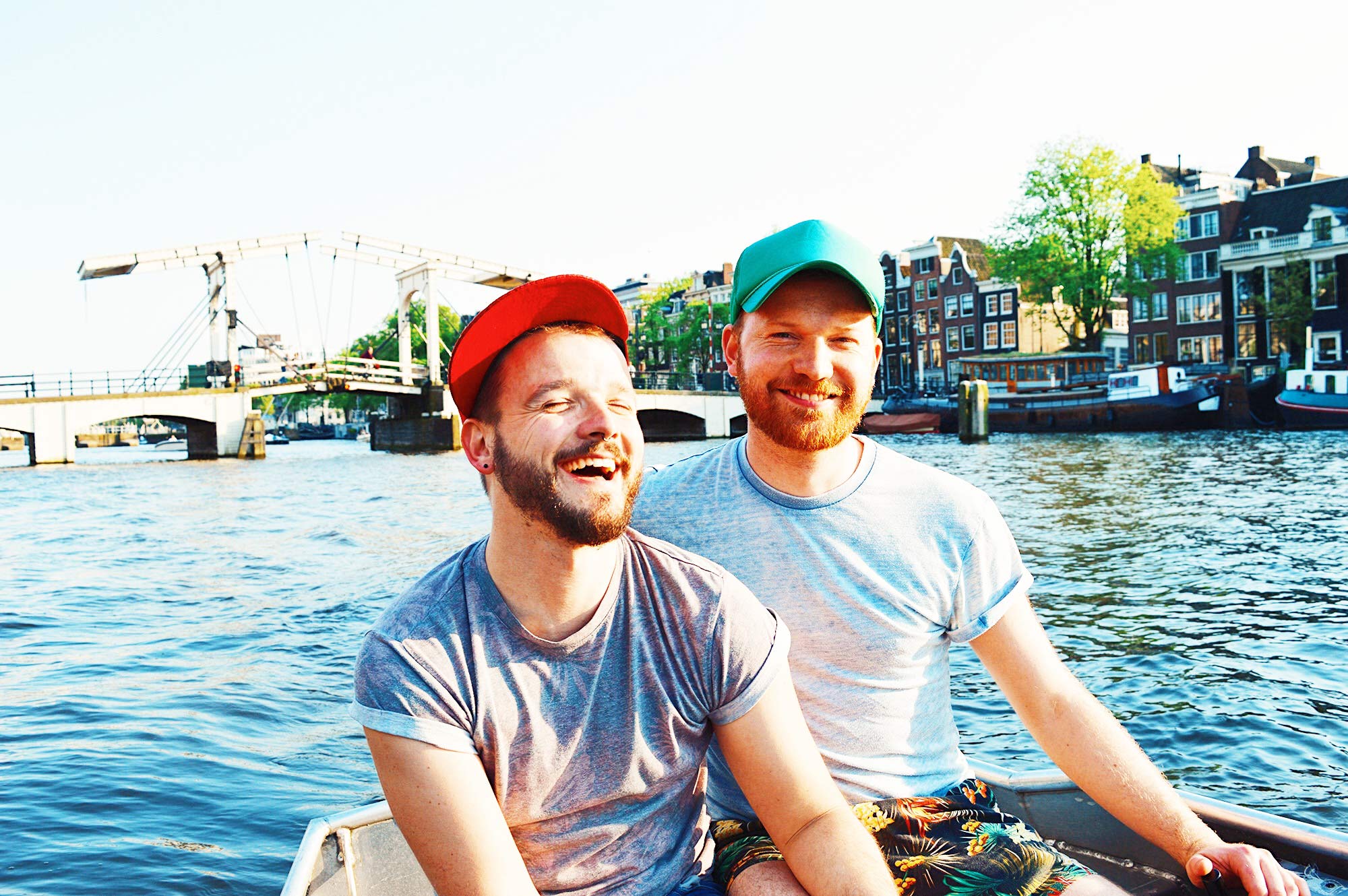 Amsterdam Gay Reiseführer für Schwule Männer auf Reisen in Nordholland