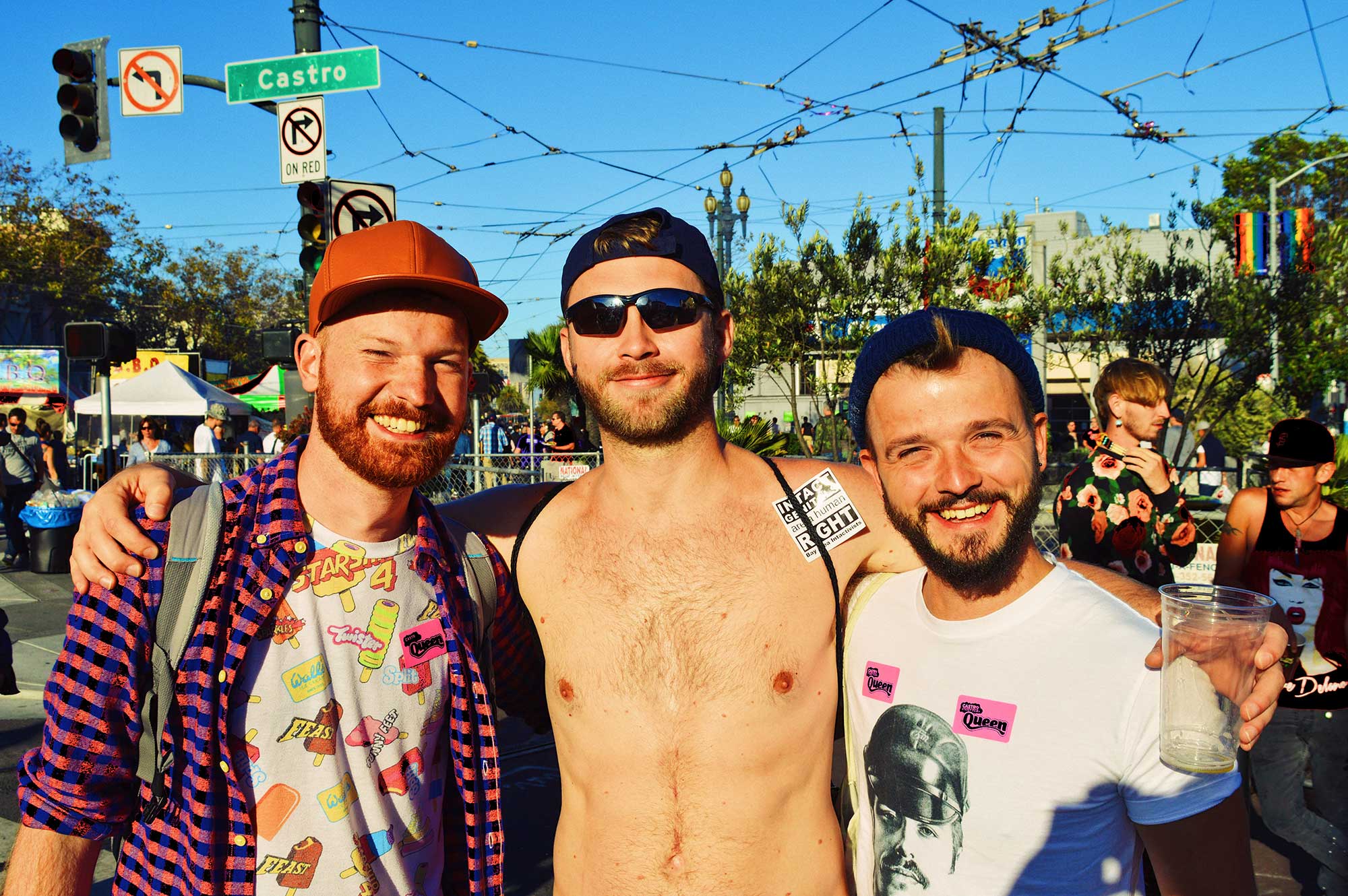 Gay Travel Blogger making new friends in California © CoupleofMen.com