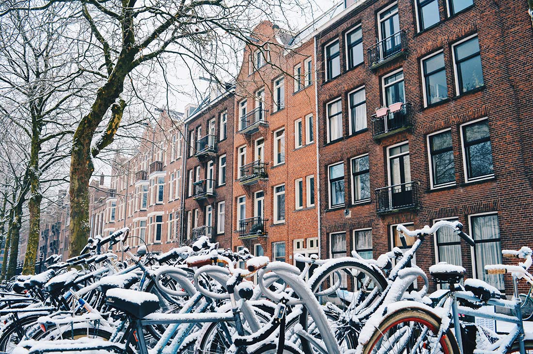 Snow in Amsterdam: Our Dutch Winter Day in the capital of The Netherlands | © CoupleofMen.com