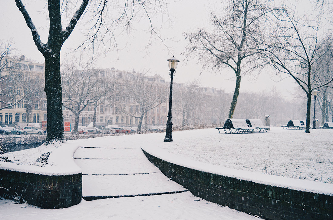 Dutch Winter Day Amsterdam Netherlands in February | © CoupleofMen.com