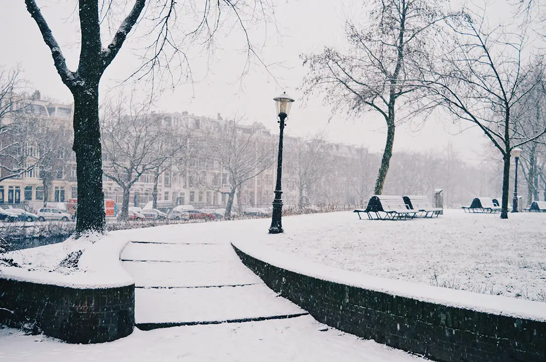 Dutch Winter Day Amsterdam Netherlands in February | © CoupleofMen.com