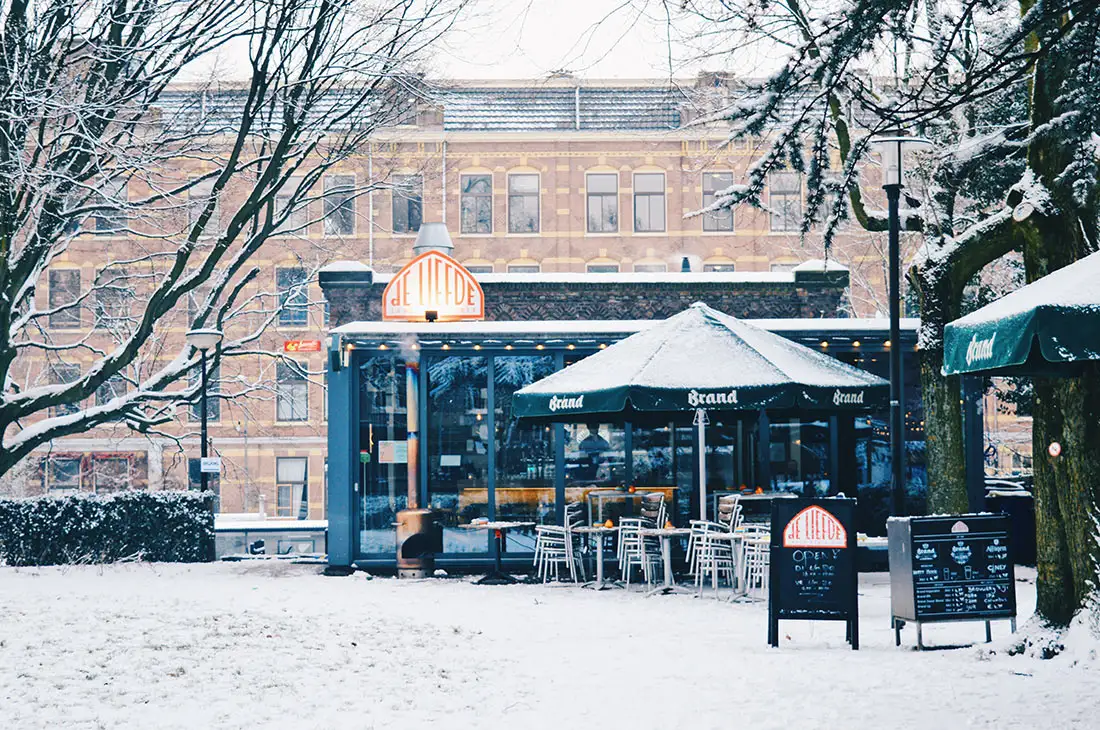 Snow in Amsterdam: Our Dutch Winter Day in the capital of The Netherlands | © CoupleofMen.com