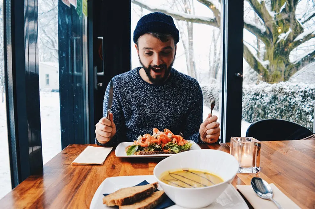 Snow in Amsterdam: Our Dutch Winter Day in the capital of The Netherlands | © CoupleofMen.com