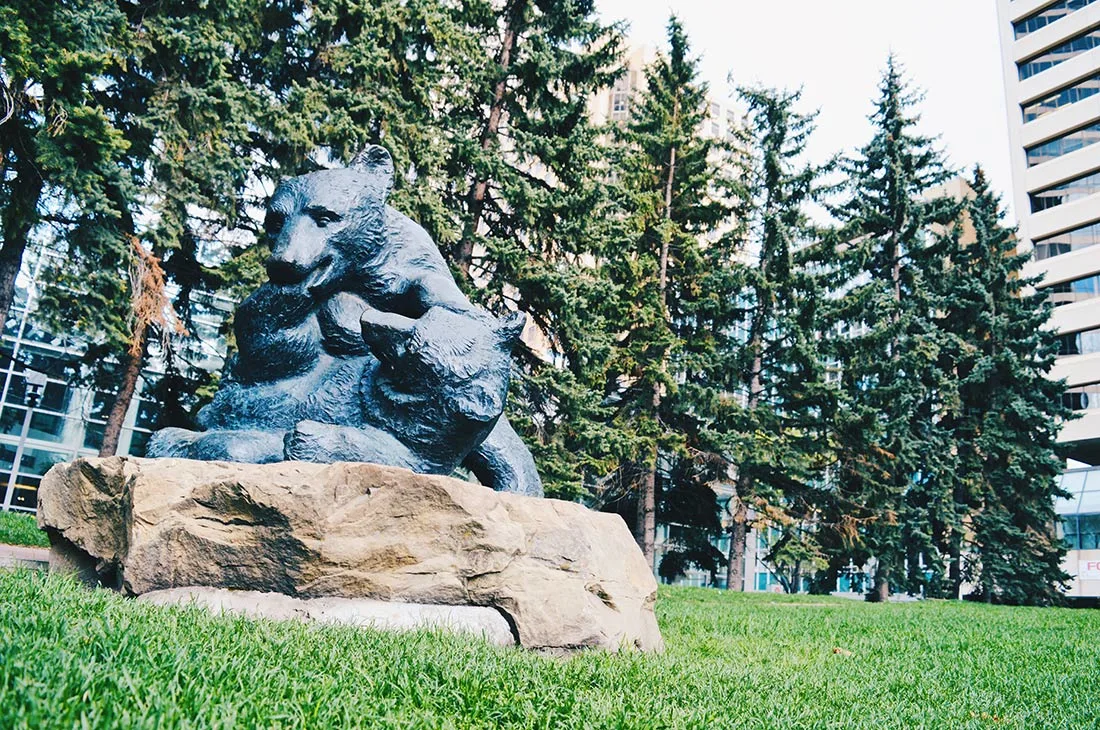 Bear couple sculptures at Century Gardens | Photo Tour Parks Public Art Downtown Calgary Alberta © CoupleofMen.com