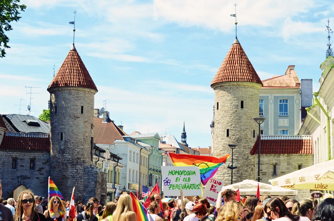 Rainbow colored gathering at Viru Gate Tallinn | Baltic Pride 2017 Tallinn Best Powerful LGBTQ Photos © CoupleofMen.com