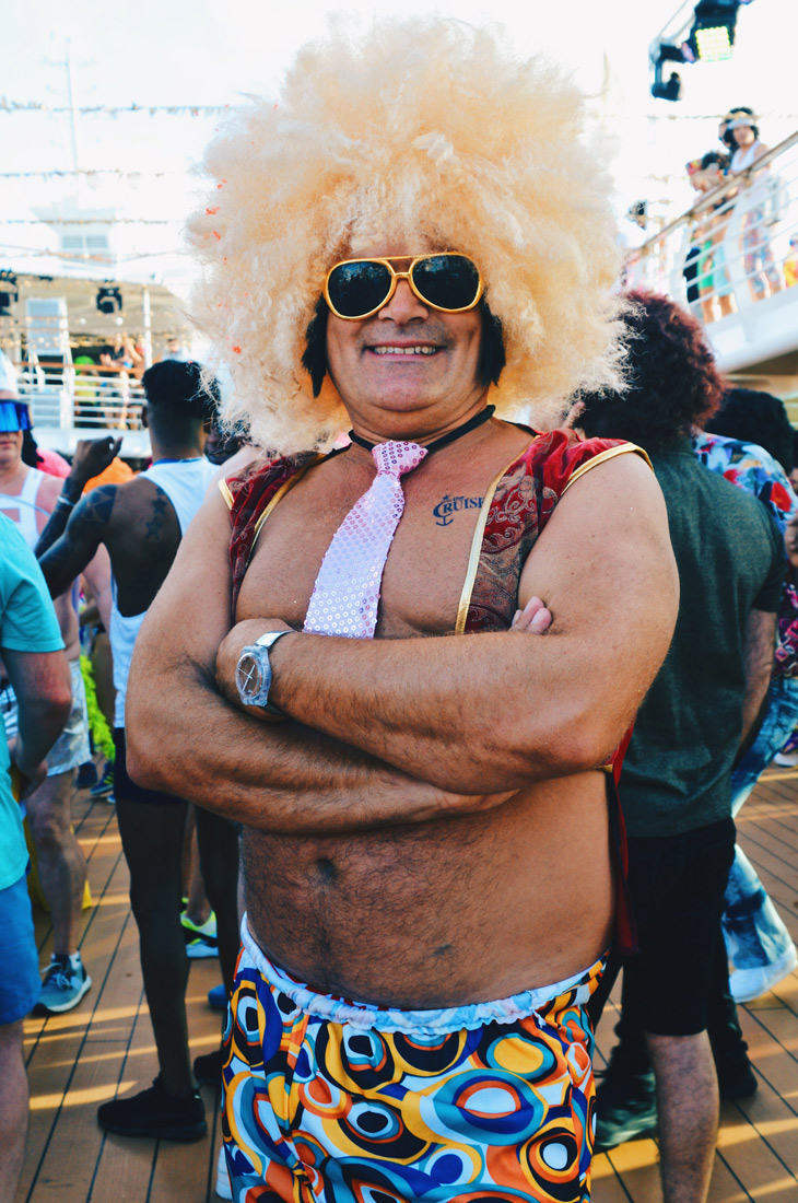 We are in love with this Disco Wig | Disco T-Dance Party The Cruise 2017 © CoupleofMen.com
