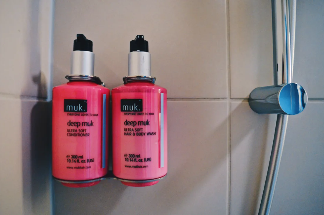 muk. bath complimentaries at the Moxy © Coupleofmen.com