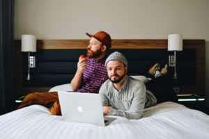 Hotebewertung MOXY Hotel Berlin Gay-friendly MOXY Hotel Berlin Review Moxy Berlin Ostbahnhof schwulenfreundliche Hotelreview MOXY Hotel Berlin Ostbahnhof Gay-friendly © Coupleofmen.com