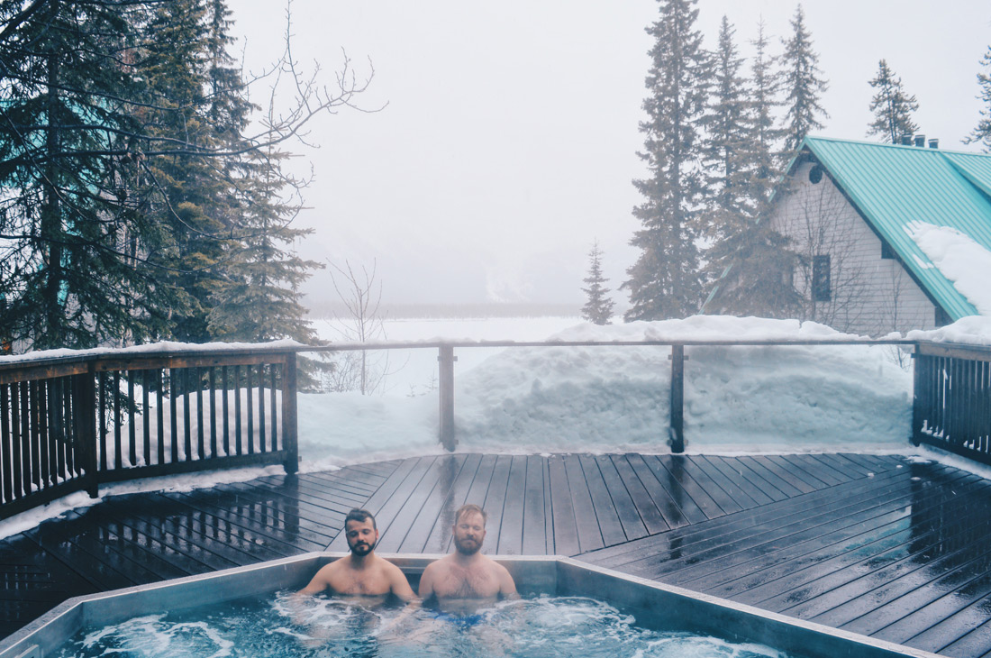 Hot Tub (normally with lake view) | Emerald Lake Lodge gay-friendly © Coupleofmen.com