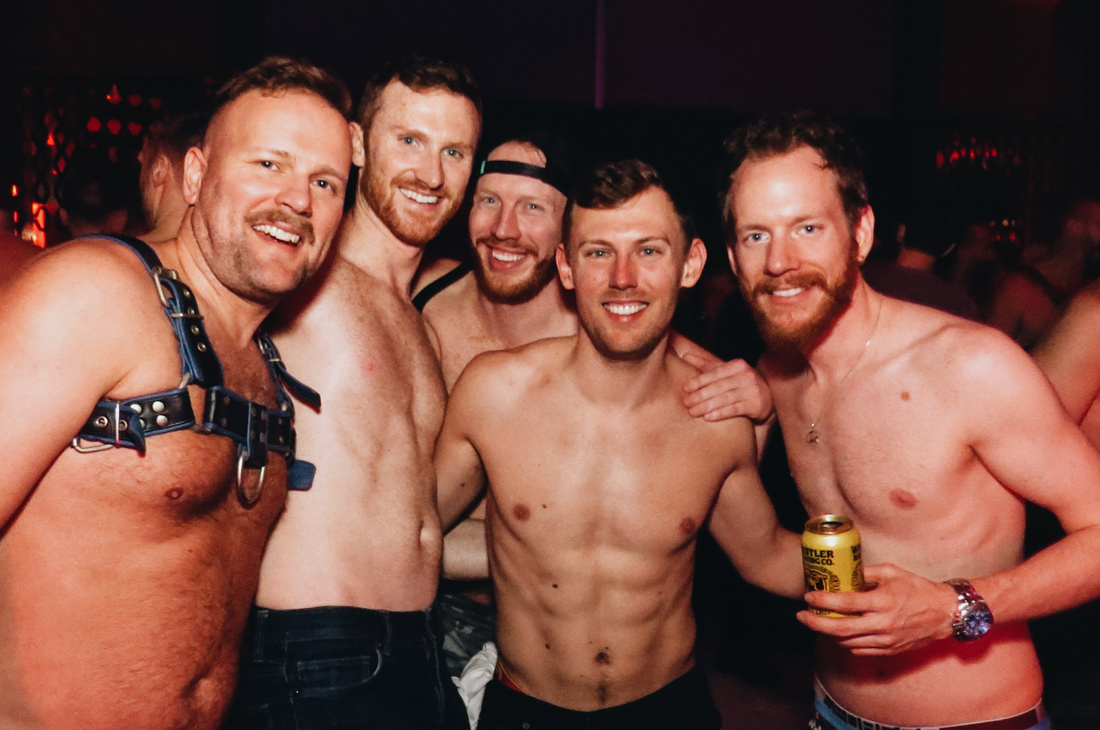 Time for some selfies | Whistler Pride 2018 Gay Ski Week © Chris Geary