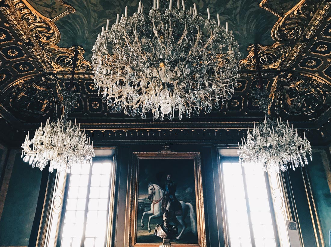 Wanna move in the Royal Palace of Sweden? | Gay Travel Tips for Stockholm © Coupleofmen.com