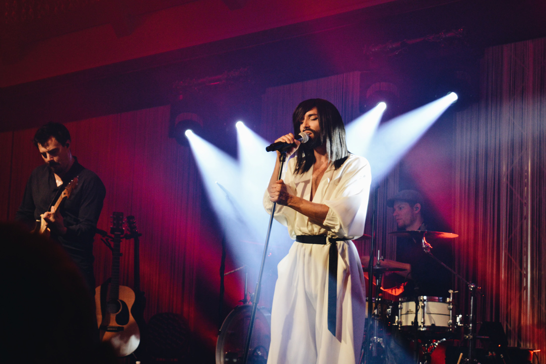 Gay Städtetrip Salzburg Amazing performance by Conchita during the first edition of the Pitter Star Night | Travel Salzburg Gay Couple City Trip © coupleofmen.com