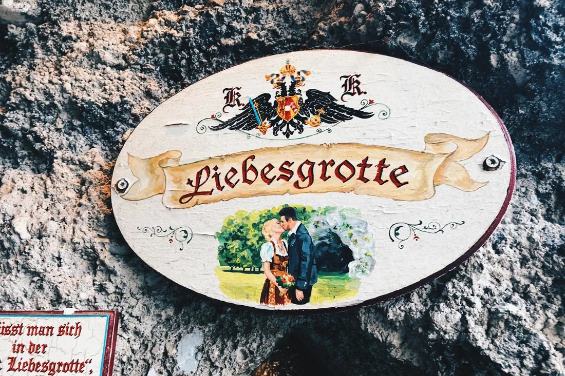 Gay Städtetrip Salzburg Just go in and give a kiss at love grotto called "Liebesgrotte" | Travel Salzburg Gay Couple City Trip © coupleofmen.com