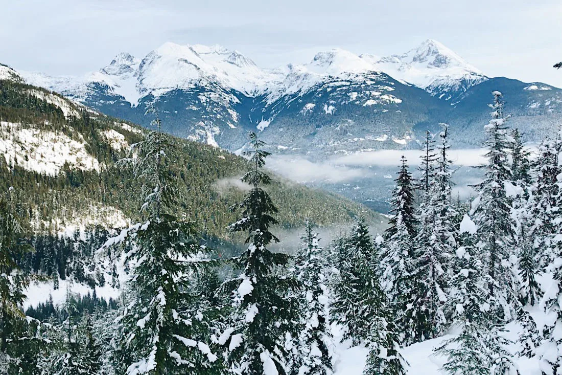 Whistler Pride Gay Skiwoche Spectacular Mountain View in British Columbia during Whistler Pride and Ski Festival 2019 © Coupleofmen.com