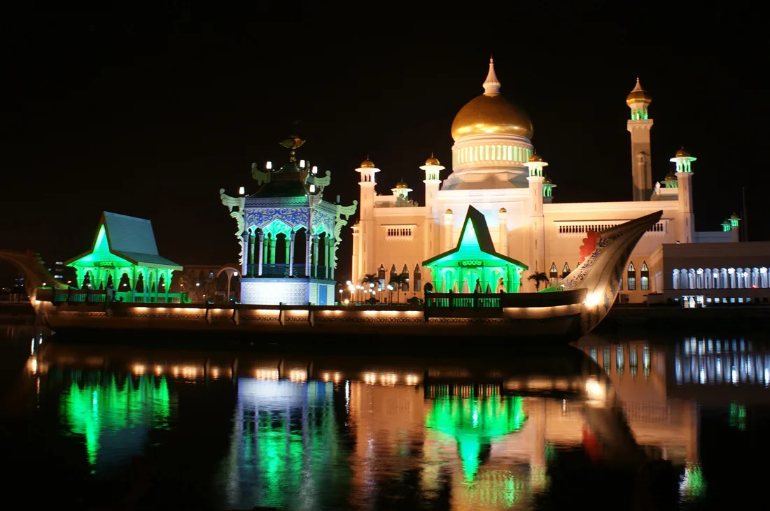 Brunei Todesstrafe Homosexuelle Omar Ali Saifuddien Mosque in Bandar Seri Begawan, Brunei © Foto: Coupleofmen.com/ Karl Krause