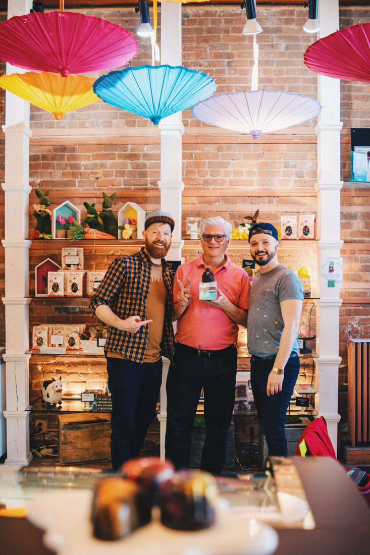 Gay Reise Dutchess County Selfie moment with Oliver Kita, the master of chocolate in Dutchess County's Rhinebeck © Coupleofmen.com