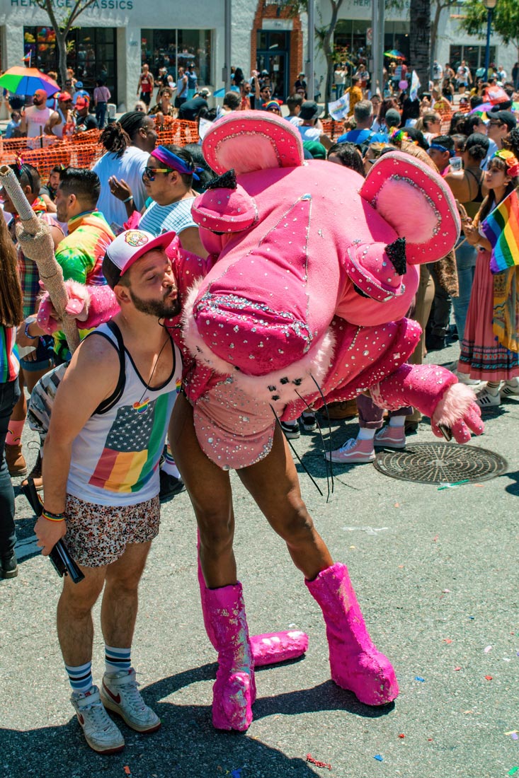 Karl giving the Pink Panther a kiss during Pride - PS: His ass was naked, OMG! © Coupleofmen.com