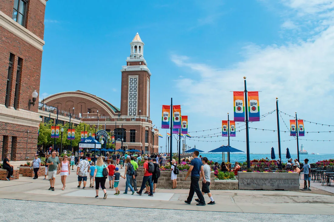 Chicago Gay City Tipps Rainbow decorated Navy Pier for Chicago Gay Pride 2019 © Coupleofmen.com