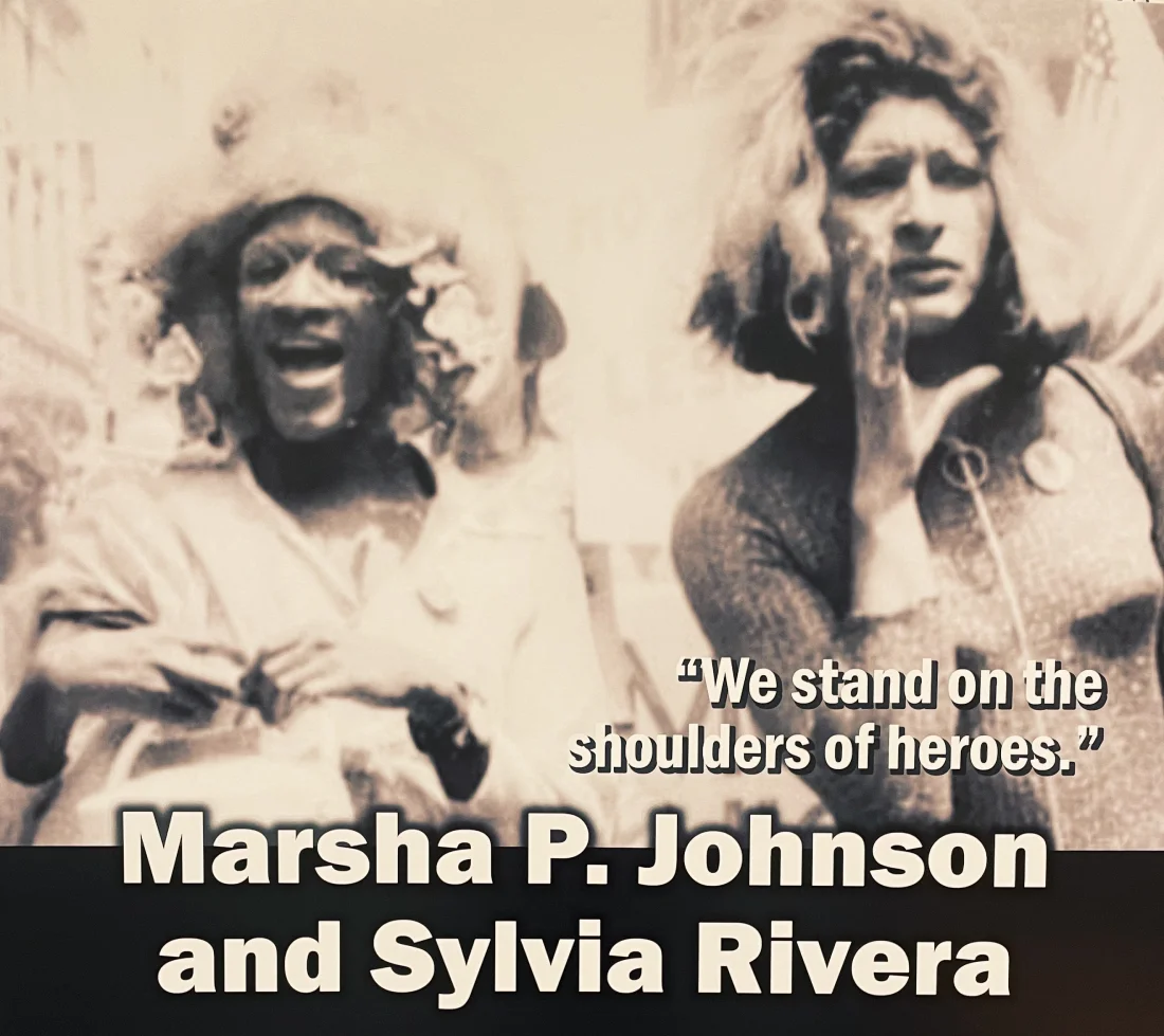 LGBTQ+ Aktivistinnen Marsha P. Johnson und Sylvia Rivera - Foto aufgenommen im Stonewall Archives in Fort Lauderdale &copy; Coupleofmen.com