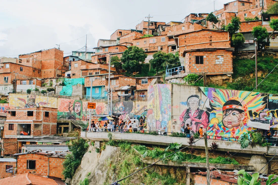Medellín‘s Comuna 13 neighborhood overview © Coupleofmen.com