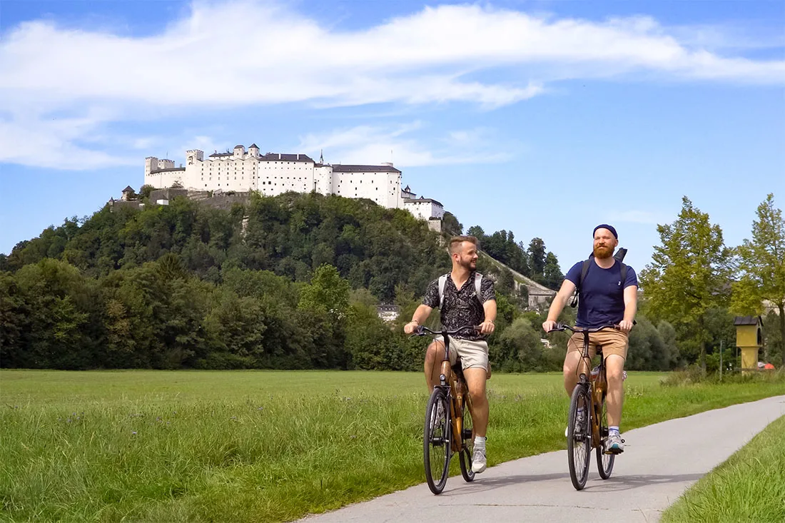 LGBTQ+ freundliches Salzburg rediscover Gay Salzburg Our Gay Couple Summer Bike Tour to Hellbrunn Palace © Coupleofmen.com