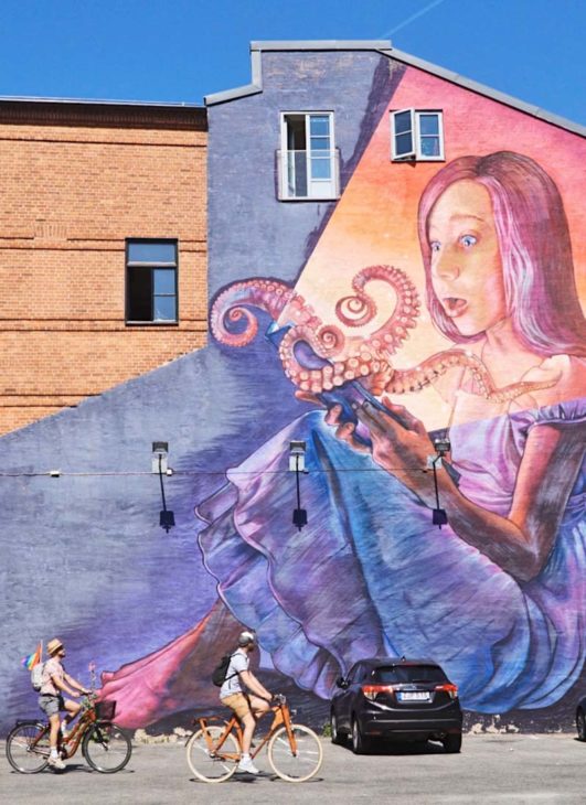 Fantastic street art and graffiti all around the city © Coupleofmen.com