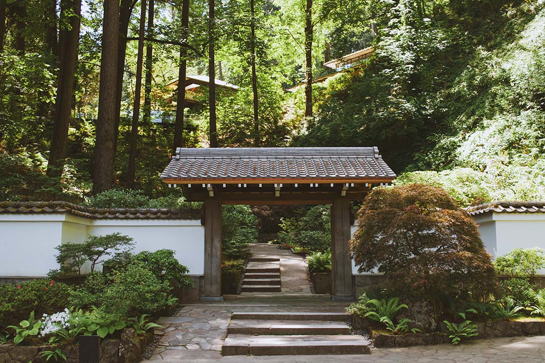 Entrance to the Japanese Garden in Portland © Coupleofmen.com