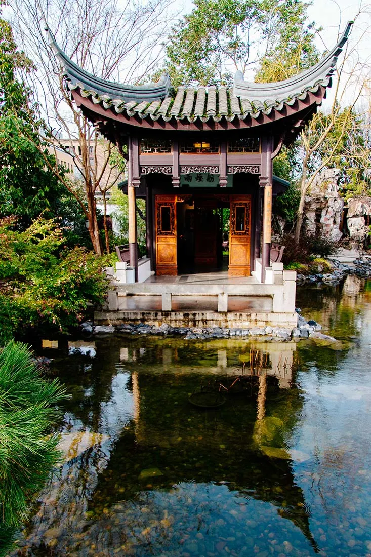 Lan Su Chinese Garden in Portland, Oregon © Coupleofmen.com