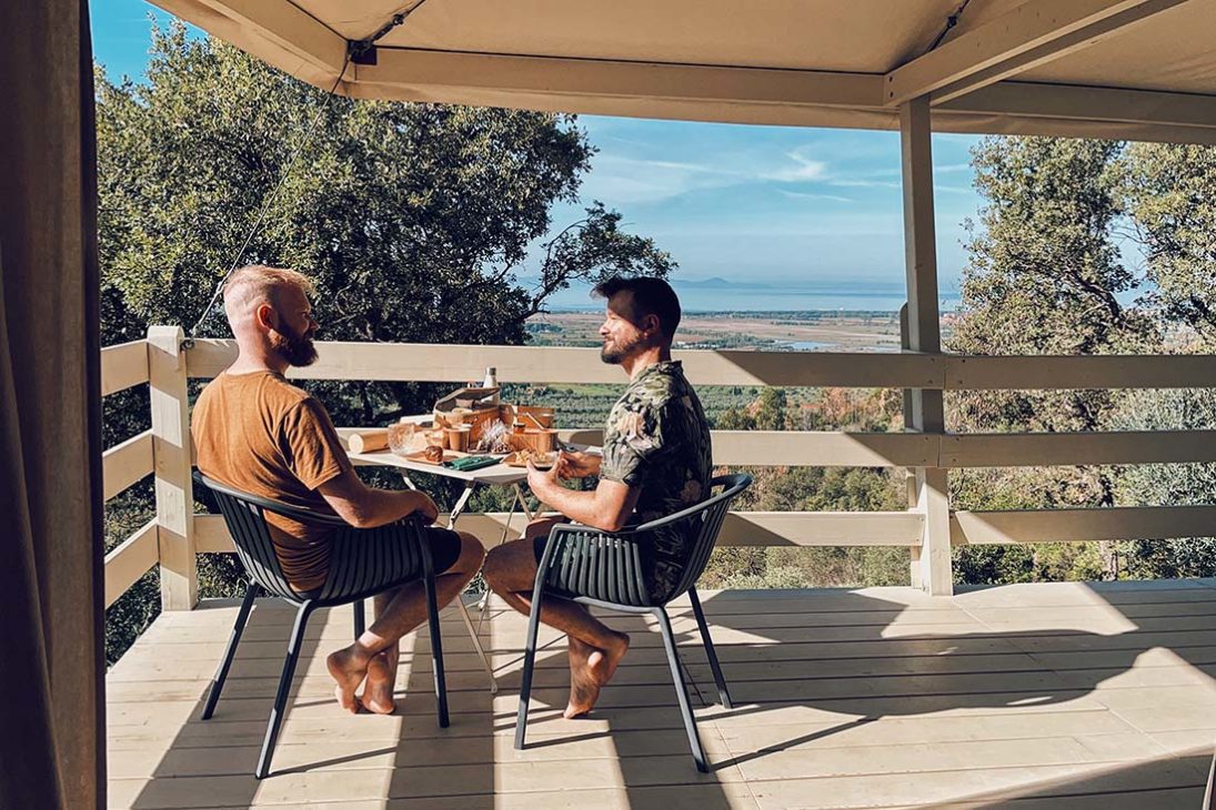 Breakfast on the Veranda of our Glamping Lodges | Gay-friendly Glamping in Tuscany, Italy © Coupleofmen.com