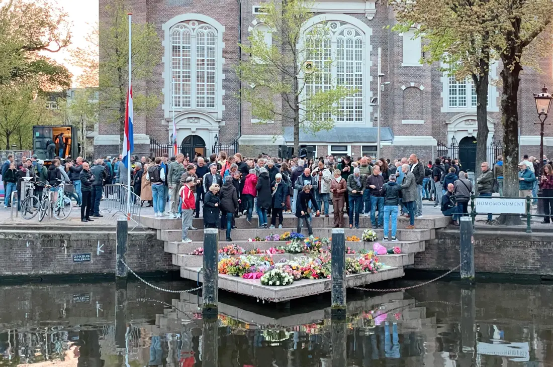 LGBTQ+ Monuments: Homomonument in Amsterdam © Coupleofmen.com
