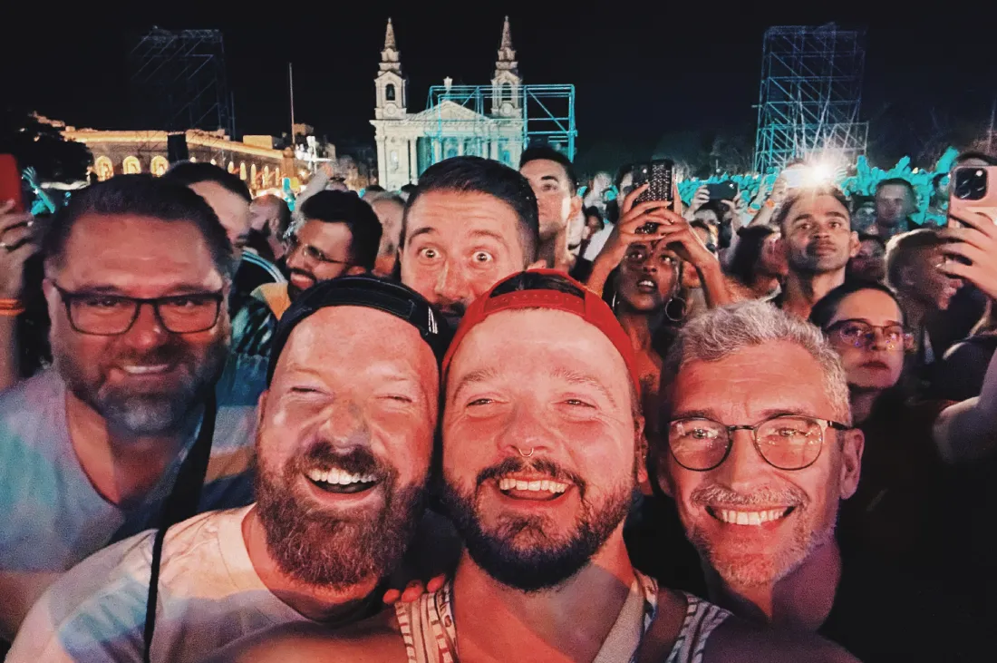 Making new friends during the EuroPride 2023 concert with Christina Aguilera © Coupleofmen.com
