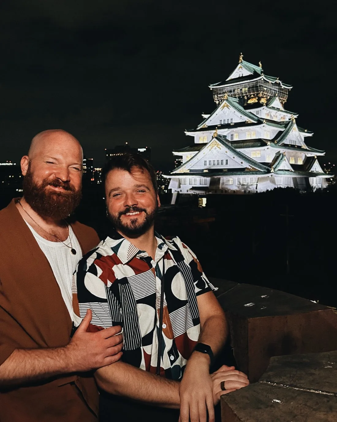 Gay Couple Selfie in front of Osaka castle - Osaka for Gay Couples© Coupleofmen.com