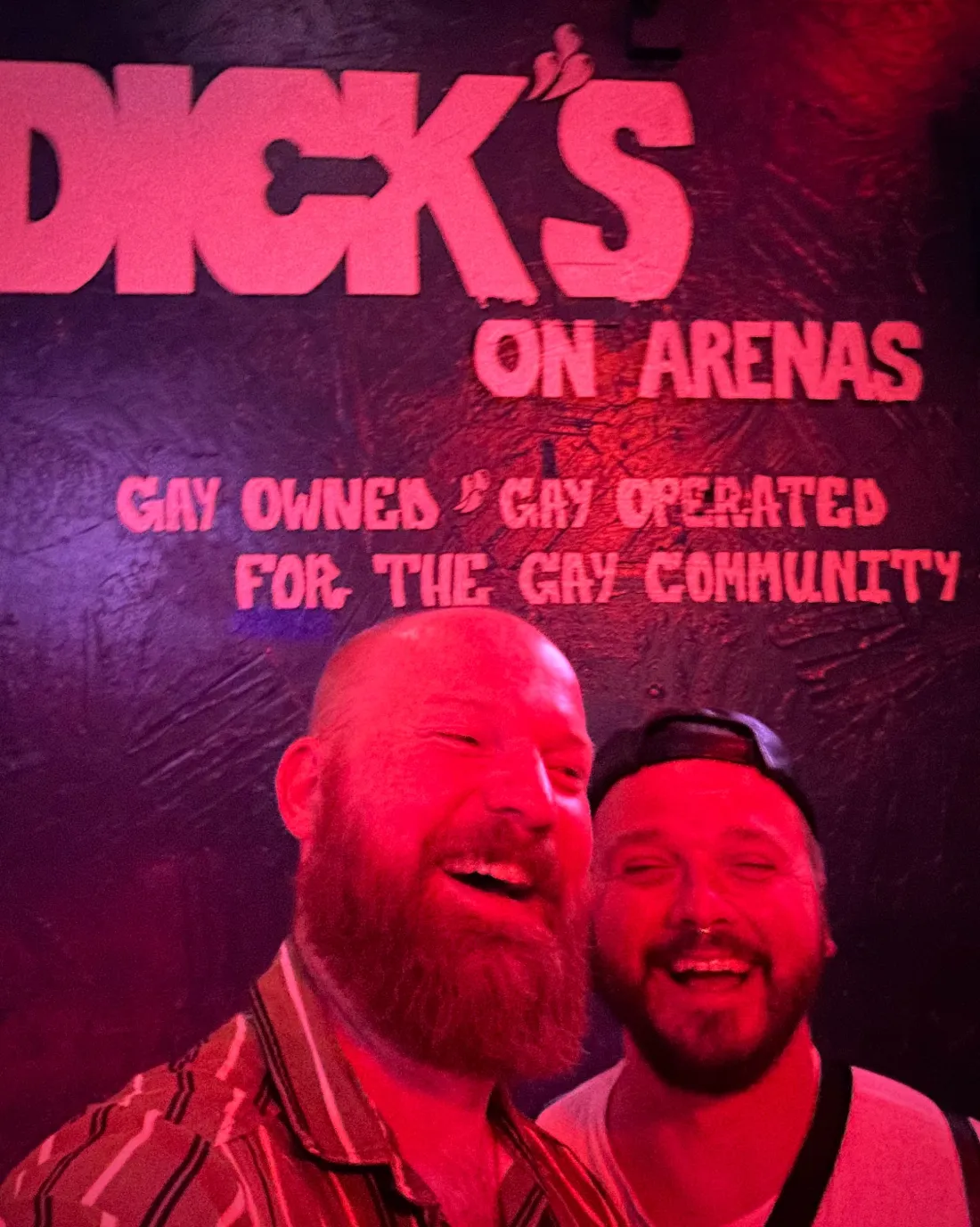 Selfie in front of DICKS on Arena © Coupleofmen.com