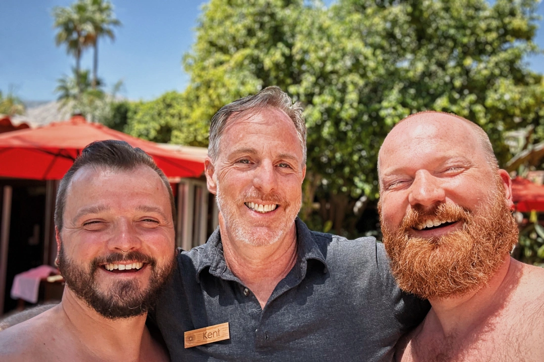 Selfie moment with General Manager Kent © Coupleofmen.com