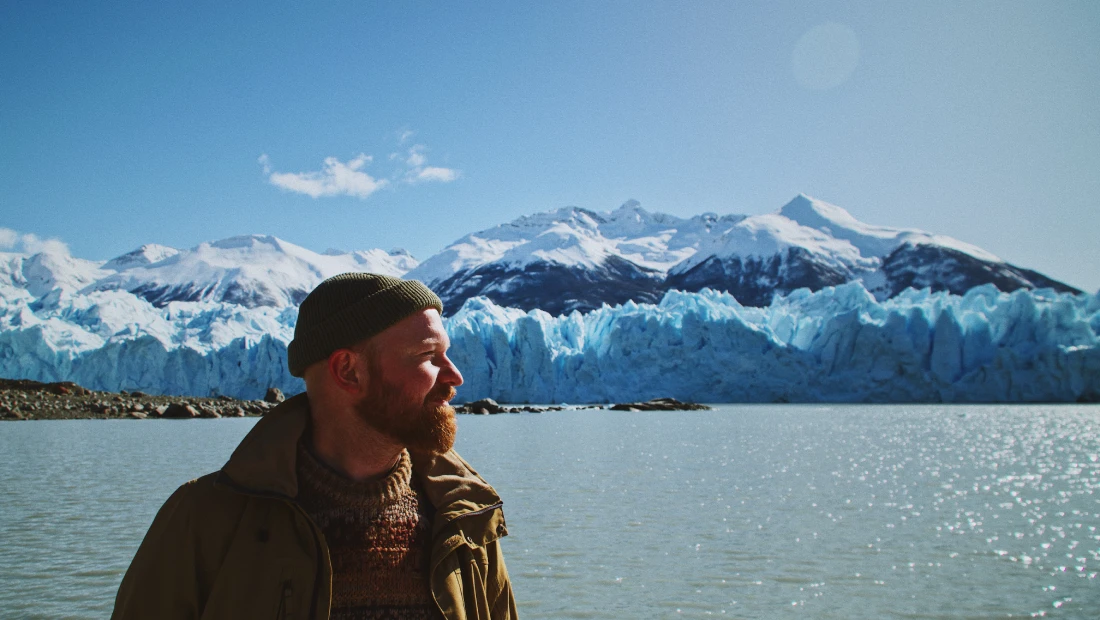 Daan on his Perito Moreno Glacier portrait © Coupleofmen.com