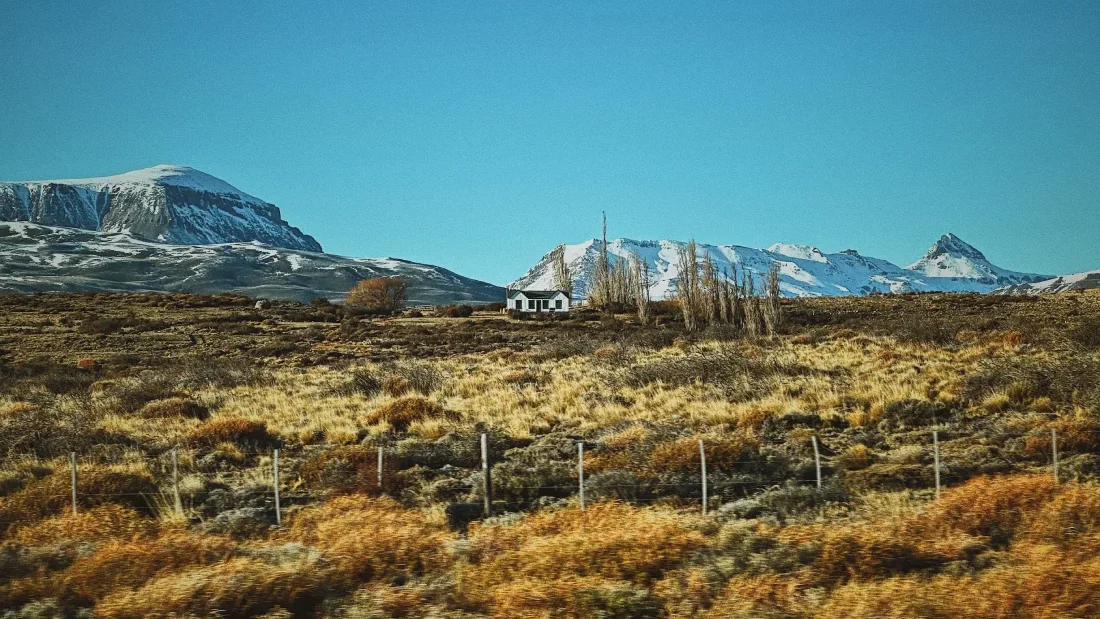 On our way to our second glacier adventure with a view of Patagonia's vast landscapes © Coupleofmen.com