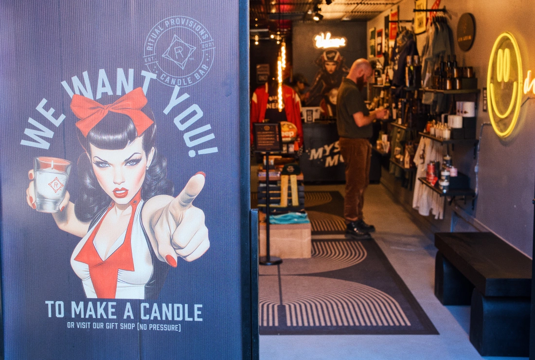 Candle-Making im Shop Mystic Moto in The Village © Coupleofmen.com