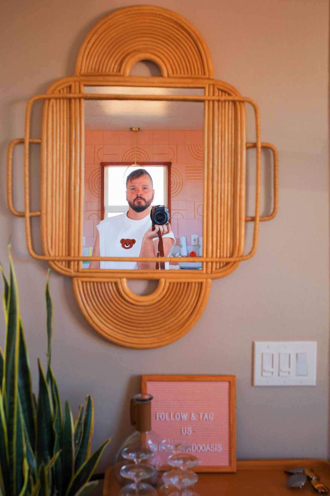 Photo selfie with a cute gay detail © Coupleofmen.com