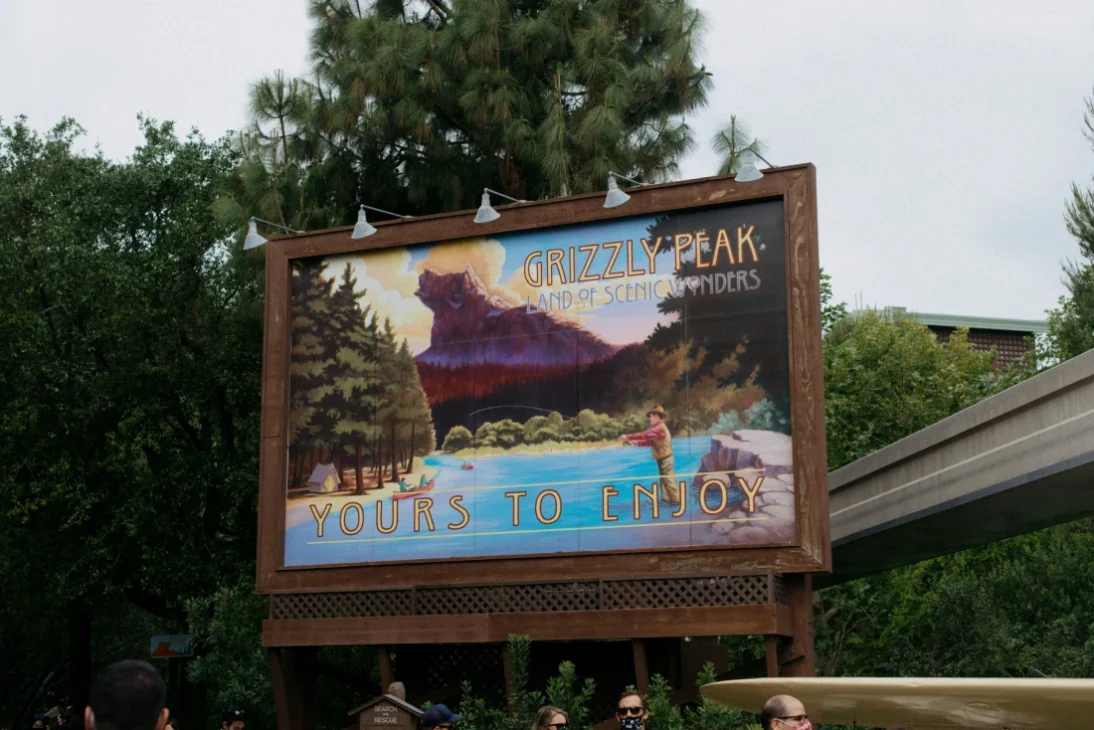 Grizzly Peak where the water ride Grizzly River Run is located © Coupleofmen.com