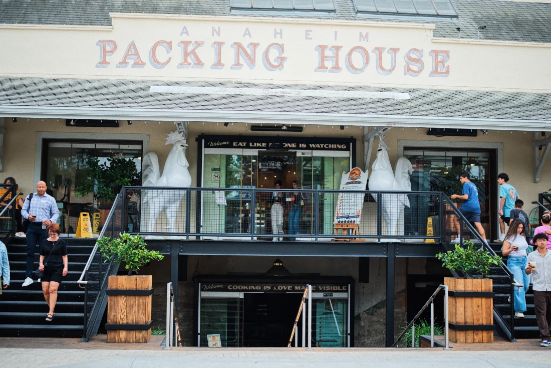 Nordeingang des Anaheim Packing House © Coupleofmen.com