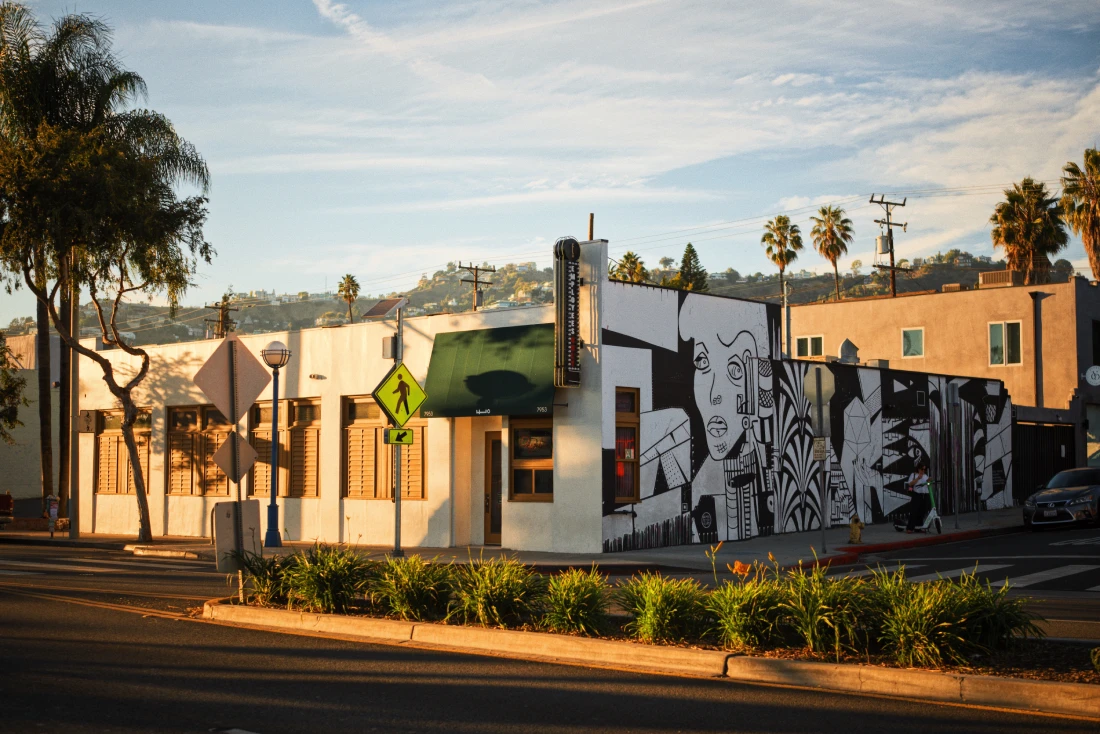 Street art at West Hollywood buidlings © Coupleofmen.com