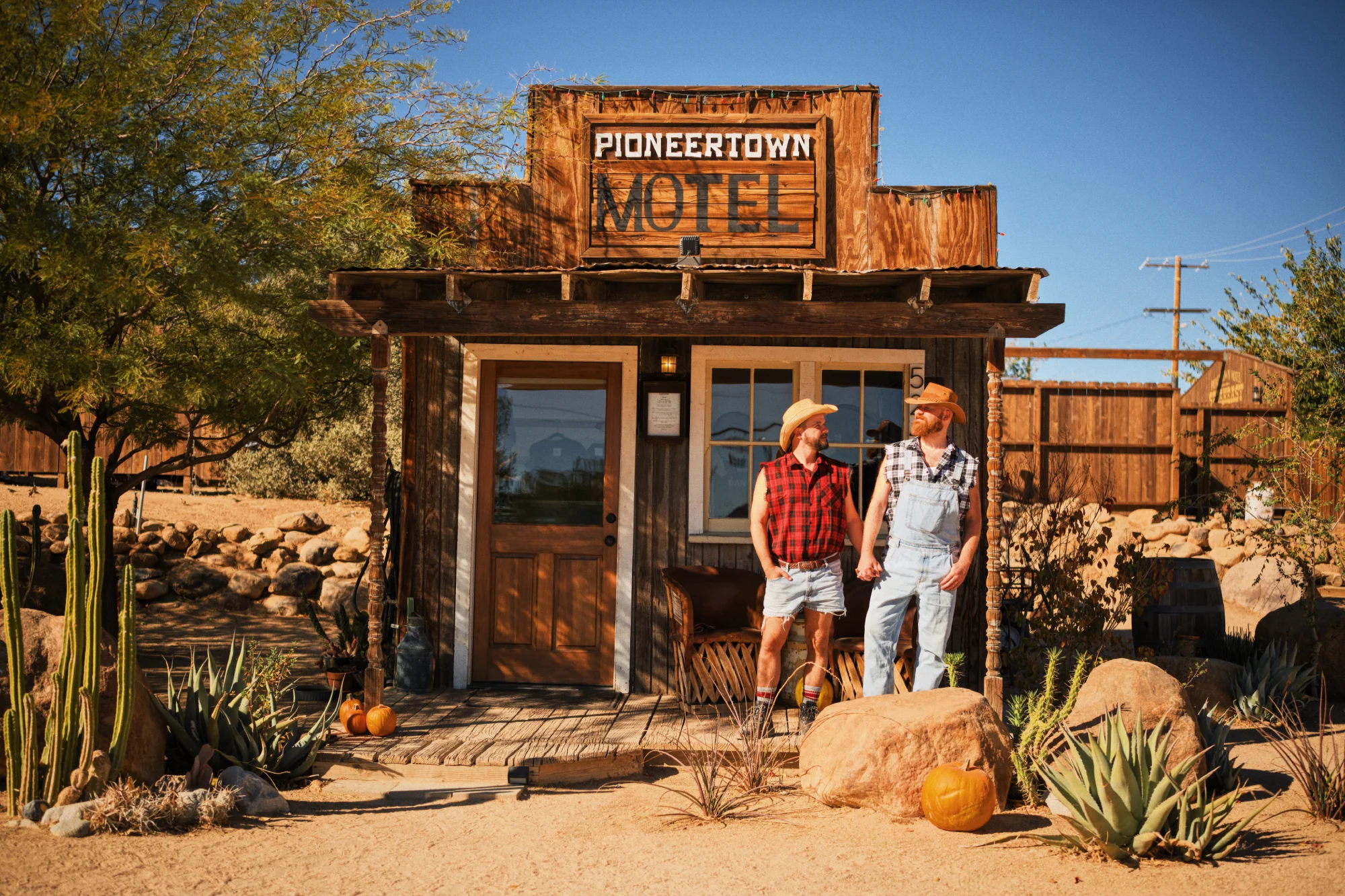 Pioneertown in Southern California_ Our Gay Couple Stay at the Historic Pioneertown Motel © Coupleofmen.com