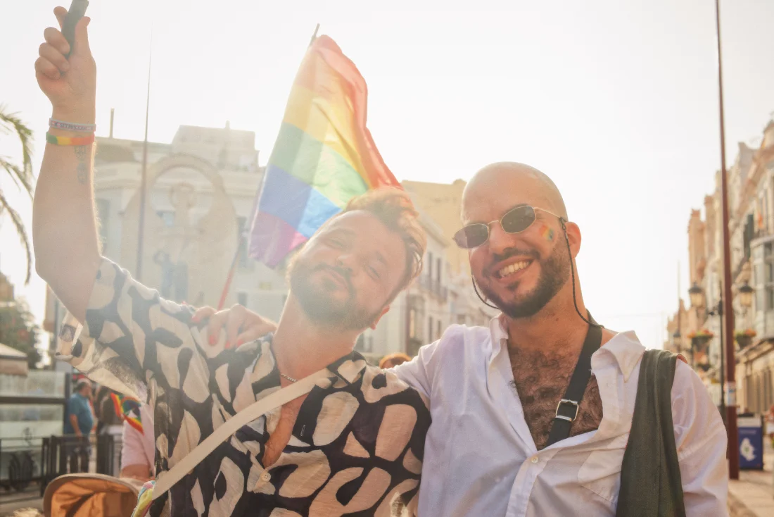 Karl making new friends in Melilla &copy; Coupleofmen.com