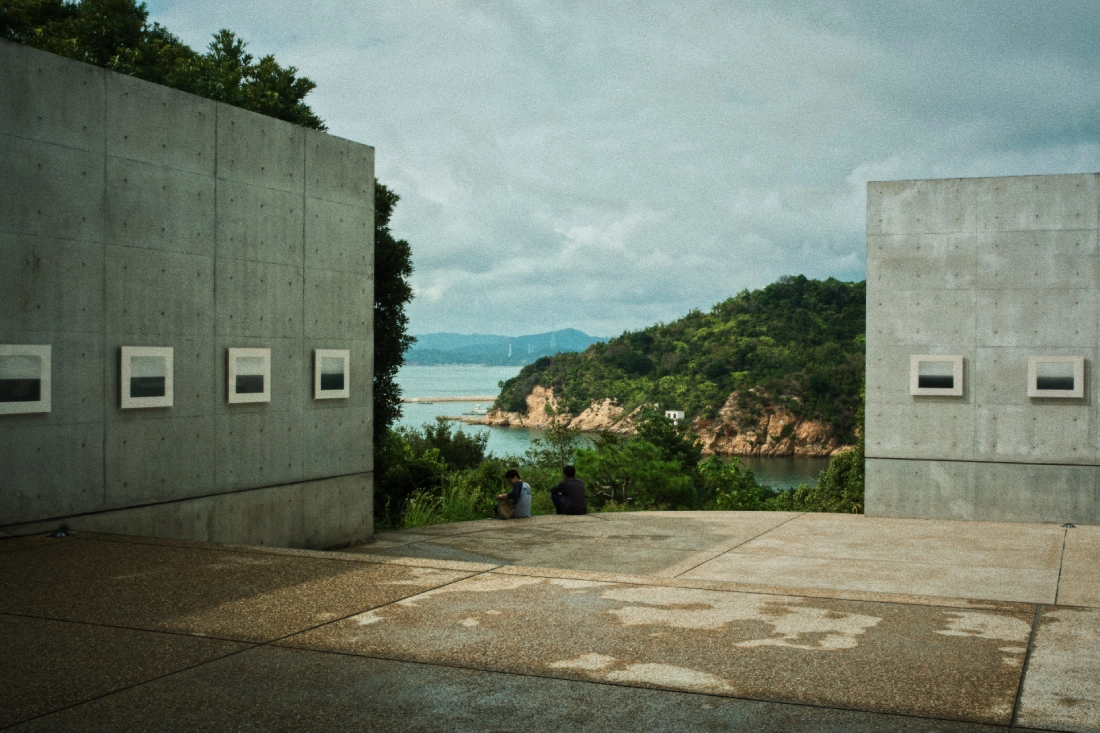 Hiroshi Sugimoto's "Time Exposed": A series of black and white photographs | Naoshima gay travel guide