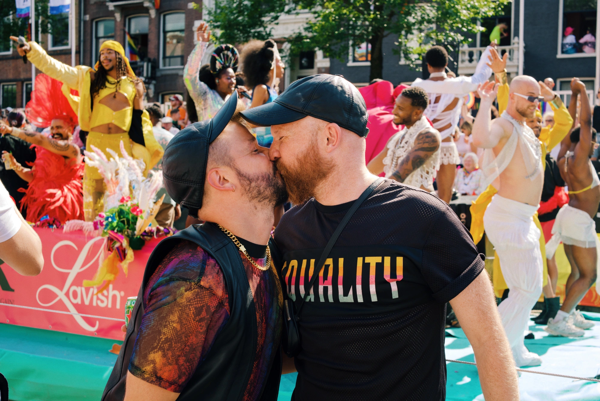 WorldPride Canal Parade 2026 in Amsterdam_ Our Highlights from the Stadium on Prinsengracht © Coupleofmen.com
